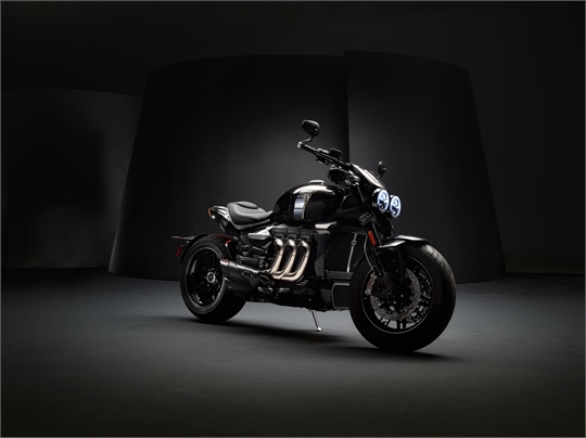 Stark, stärker, Rocket 3 TFC: TRIUMPH präsentiert neues Power-Motorrad in limitierter Auflage